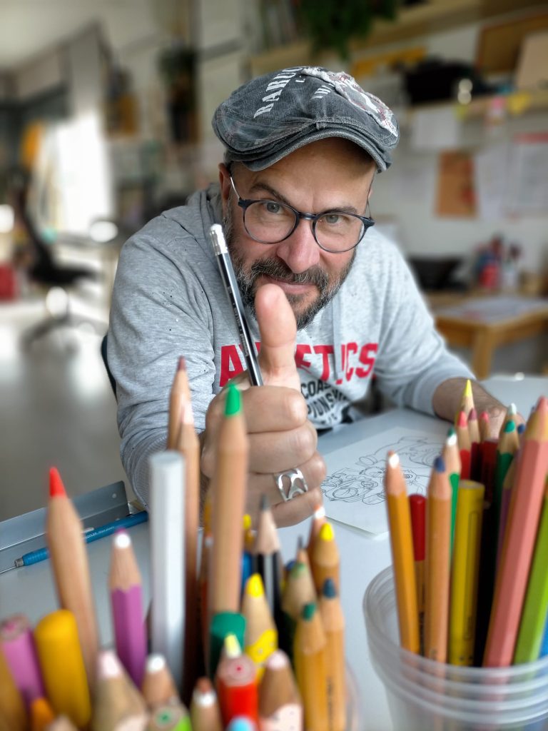 Dejó todo por los lápices: la increíble historia del ilustrador que emociona al mundo con sus dibujos infantiles