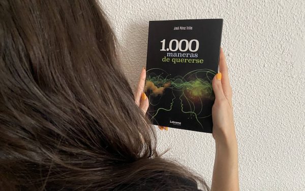 Reseña de «1.000 maneras de quererse», de José Pérez Trillo | Por Nuria Bellido