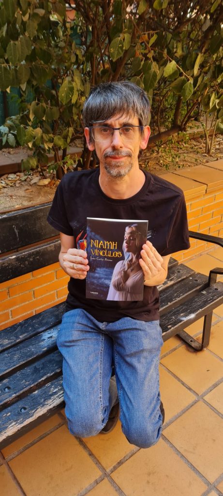 Javier Cuellar Atienza – Niamh: Vínculos