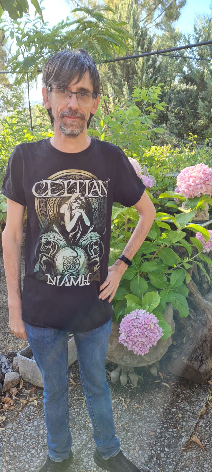 Javier Cuellar Atienza – Niamh: Vínculos