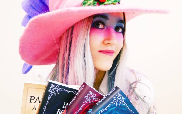 Viaja al mundo de fantasía creado por Carmen Hergueta