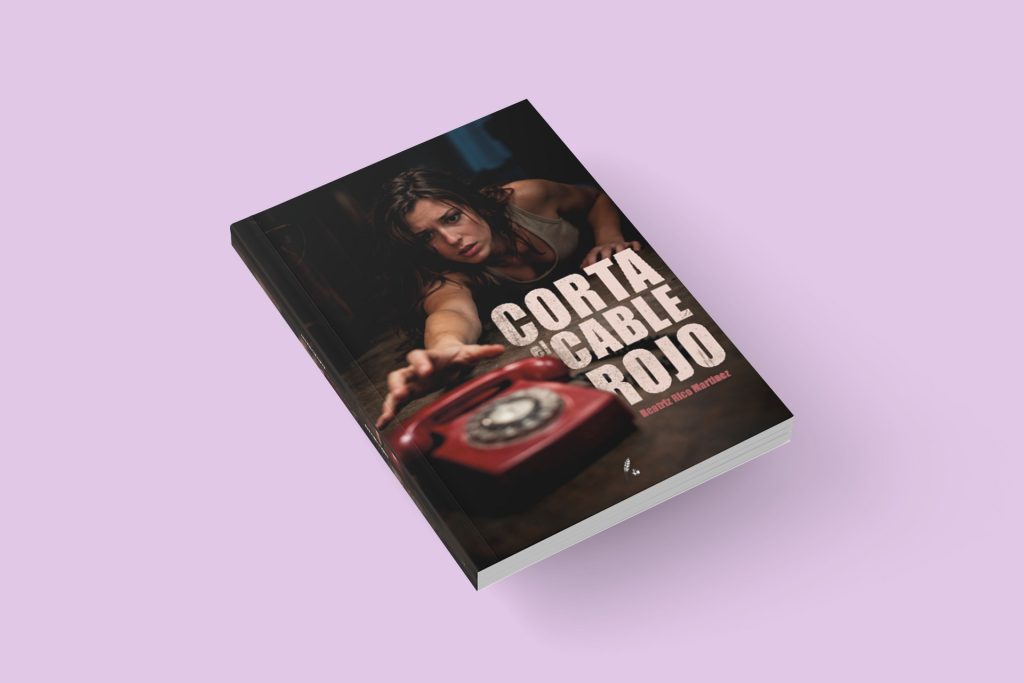 ¿Y si el verdadero peligro no estuviera fuera, sino dentro de tu cabeza?”: Beatriz Rico Martínez juega con la paranoia en Corta el cable rojo