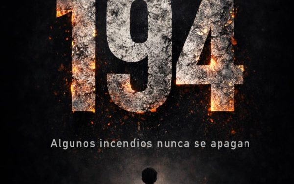 El thriller que está obsesionando a miles de lectores: un incendio, un huérfano y un secreto que sobrevivió cuarenta años