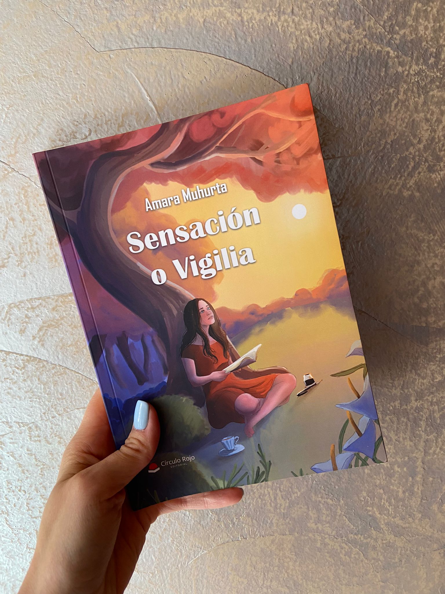 Reseña de “Sensación o vigilia”, de Amara Muhurta | Por Daniela González