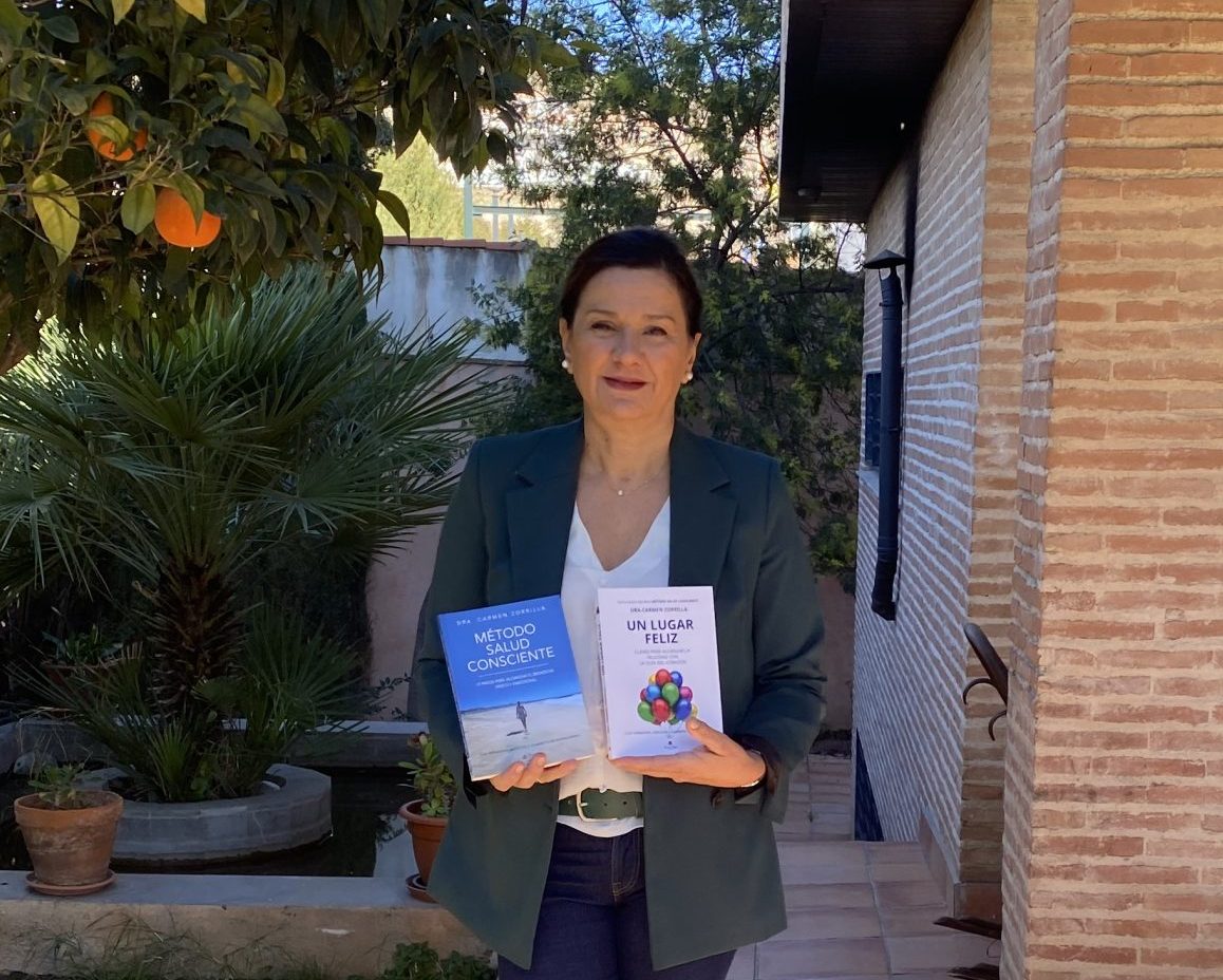 Carmen Zorrilla Romera nos presenta su nuevo libro, «Un lugar feliz»
