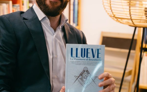 El libro que se atreve a abrir una de las puertas más incómodas del poder: por qué leer Llueve: La Masonería al descubierto