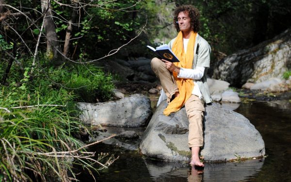 El libro que te obliga a mirarte por dentro: la novela espiritual que no es para todo el mundo