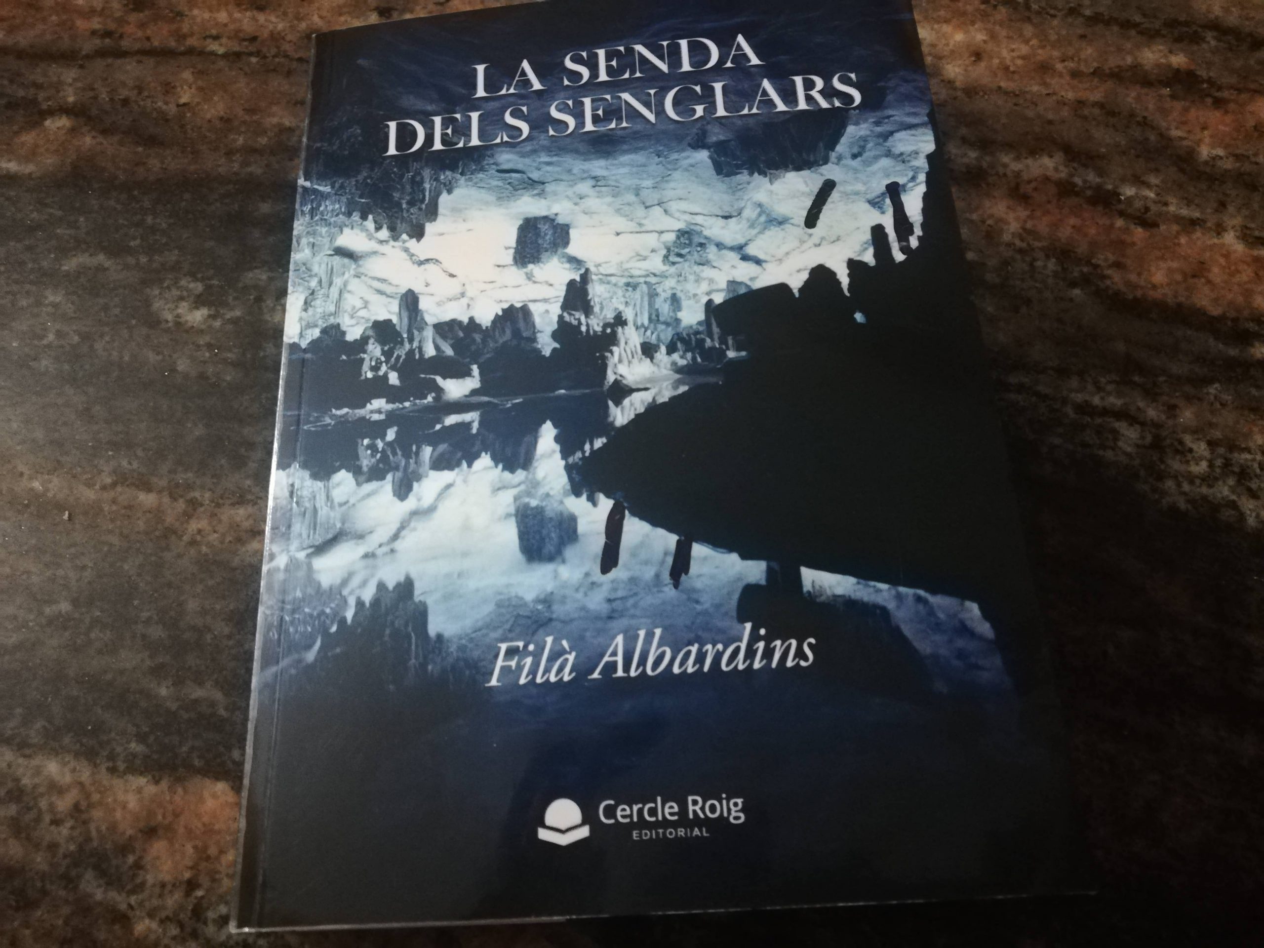 Filà Cristiana Albardins nos presenta su novela «La Senda dels Senglars»