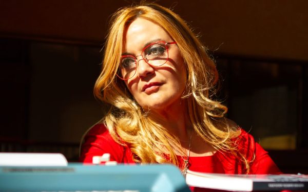 La dictadura de la felicidad | Por Nieves García Aguilera
