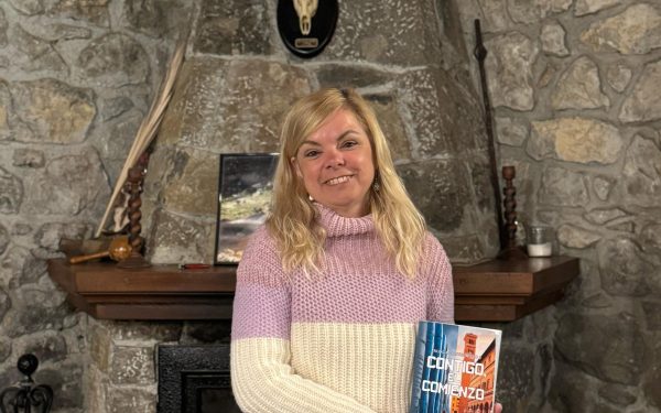 La escritora que convirtió el amor, la pérdida y la esperanza en una trilogía que está conquistando a los lectores