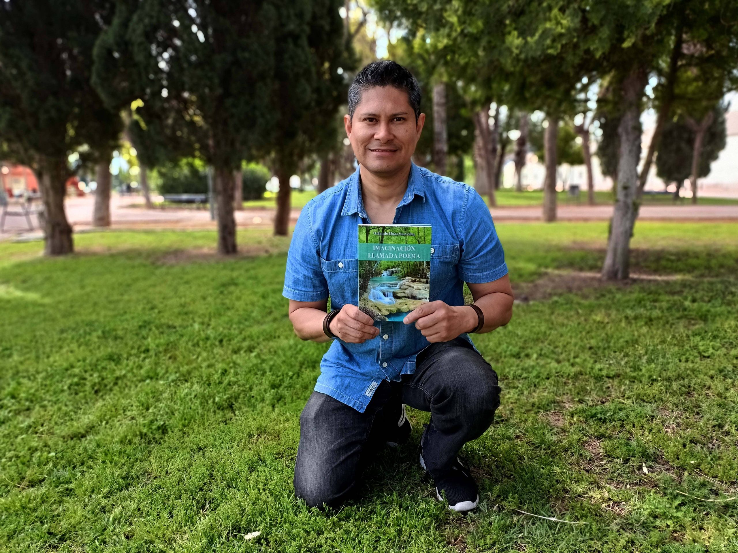 Orlando Daza Saavedra, triunfa en las redes con su libro «Imaginación llamada poema»