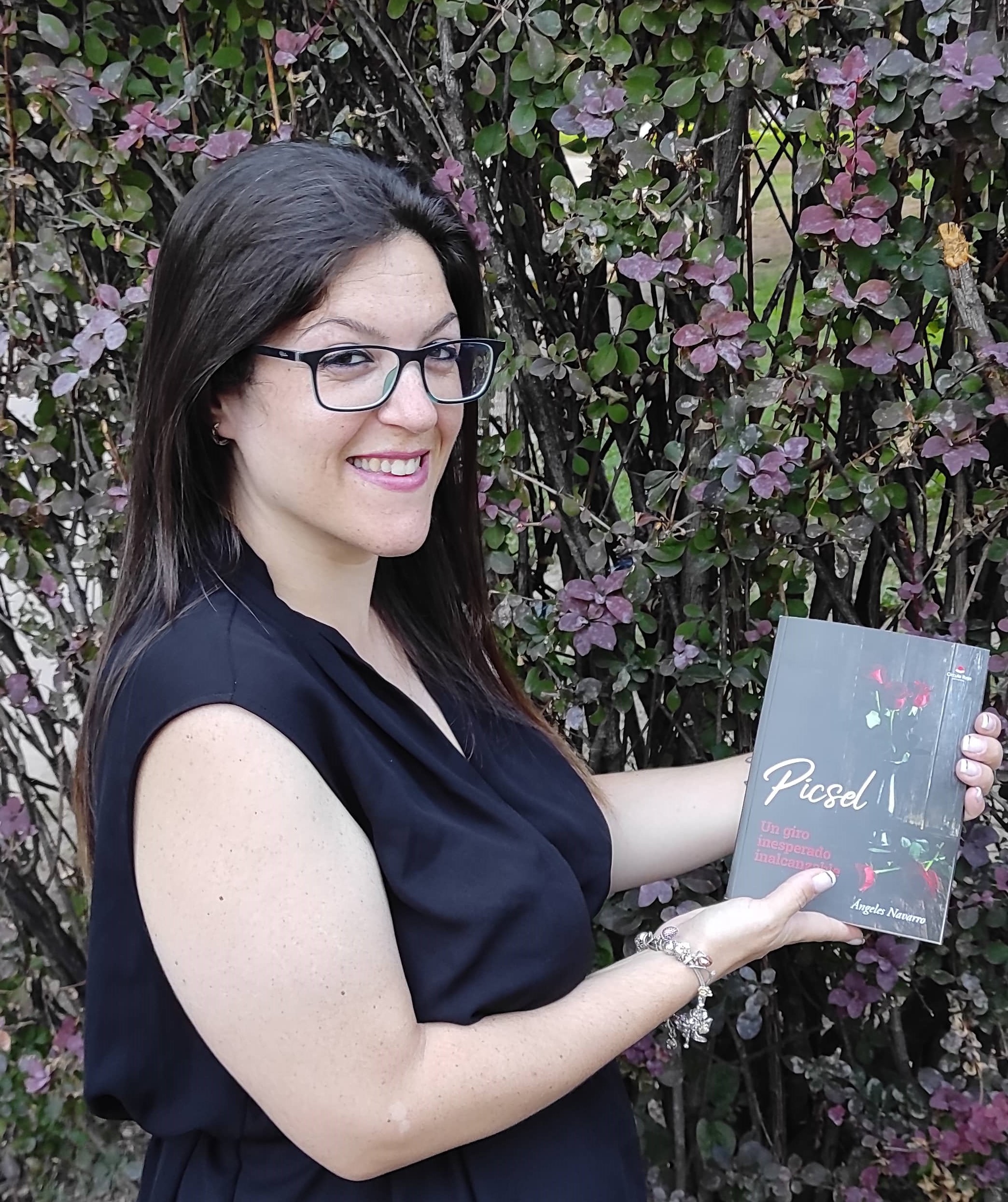 Conoce a Ángeles Navarro autora de «Picsel», publicado por la editorial Círculo Rojo.