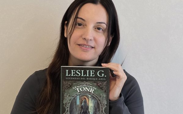 Este libro de fantasía está rompiendo récords: ¿es La Maldición de Tonr el nuevo fenómeno literario?