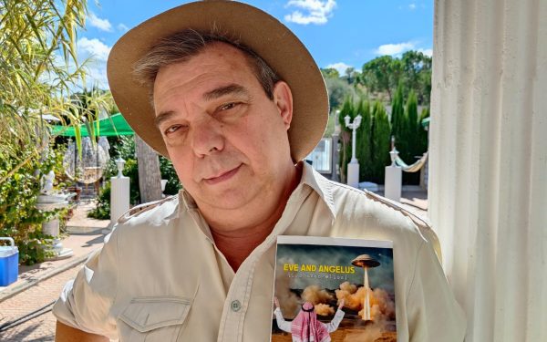 El detective de Dios: el escritor que asegura haber descifrado el secreto oculto en la Biblia