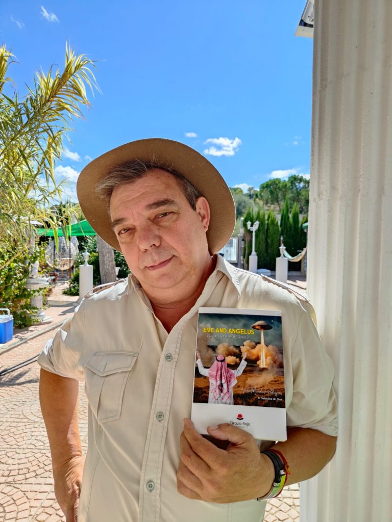 El detective de Dios: el escritor que asegura haber descifrado el secreto oculto en la Biblia