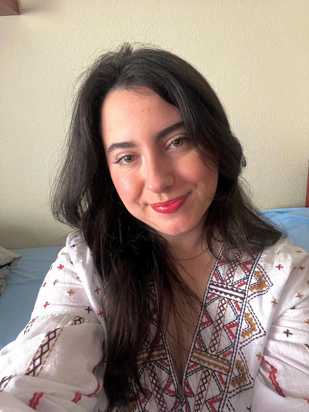 Marina García - Los ojos del dragón: Secretos y Alianzas