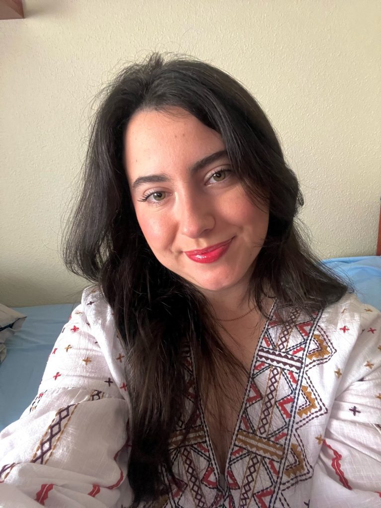 Con solo 24 años, Marina García irrumpe en la fantasía española con Los ojos del dragón