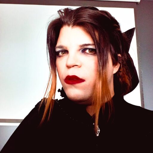 Lind Garay: «La blasfemia puede ser un acto de amor propio»
