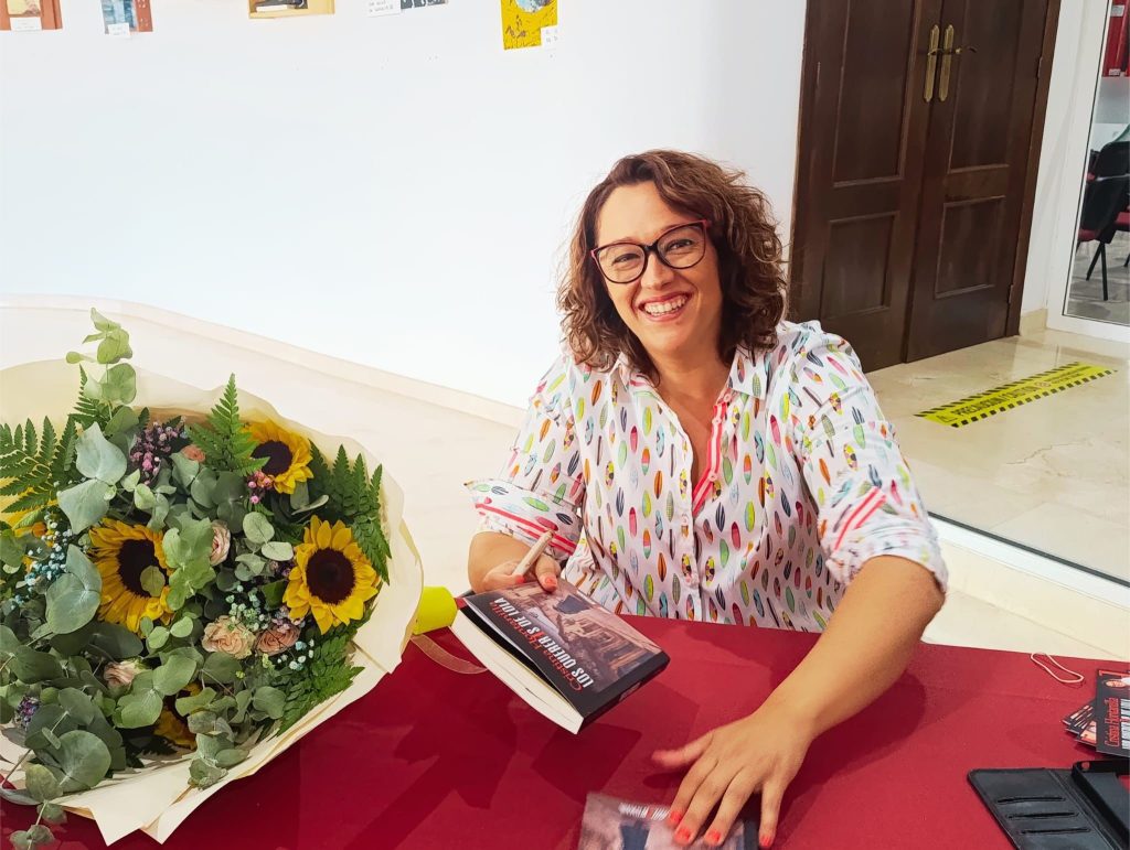 La novela que está dando voz a las mujeres que siempre callaron: descubre Los quereres de Lola