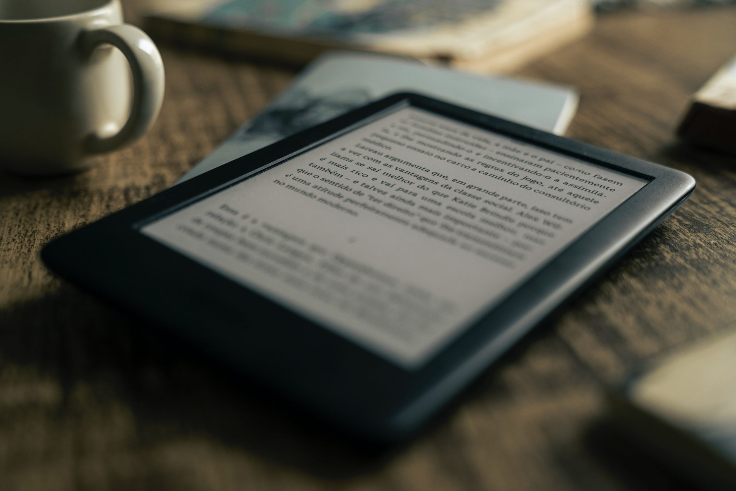 Títulos clásicos y cinco obras autopublicadas de terror y novela negra que triunfan en Kindle