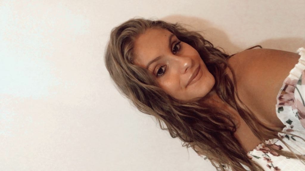 Lucía Muñoz Vaquero nos atrapa con «Mi Gravedad», una historia de amor, autodescubrimiento y heridas que cicatrizan.