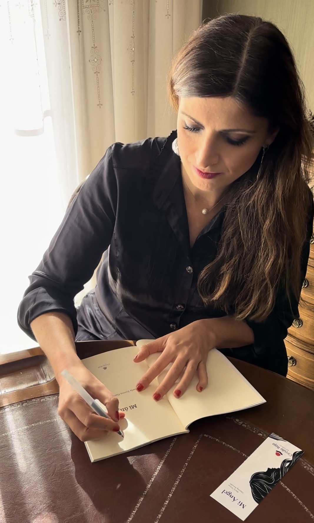 La periodista María Teresa Haering Portolés publica “Mi ángel”, una obra única